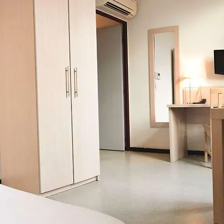 Residhotel Le Central'gare Lägenhetshotell