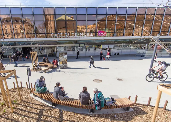 Apart Otel Residhotel Le Central'gare Grenoble