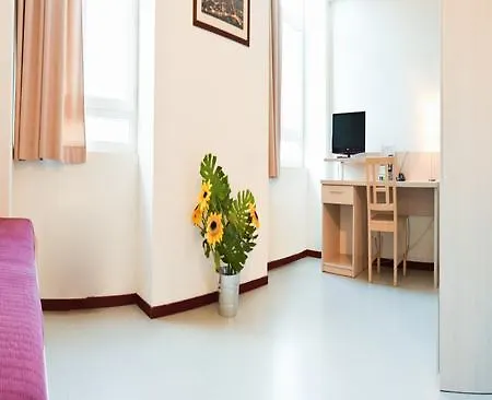 Apartmanhotel Residhotel Le Central'gare 3*